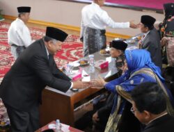 Zul Elfian Hadiri Rapat Paripurna HUT Dharmasraya ke-19