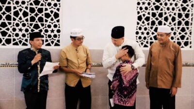 Wako Zul Elfian Serahkan Santunan Anak Yatim