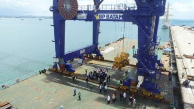 Pelabuhan Batu Ampar Kini Difasilitasi STS Crane