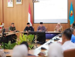 Zul Elfian dan Ramadhani Dikukuhkan jadi Bapak Asuh Anak Stunting Kota Solok