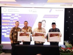 Penandatangan Komitmen Bersama dan penyerahan simbolis KUR Pertanian