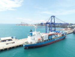 Peti Kemas di Pelabuhan Batam Meningkat 673 Ribu TEUs di 2024, Naik 8%