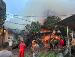 Asrama Polisi Polresta Barelang Terbakar, Hanguskan 4 Rumah