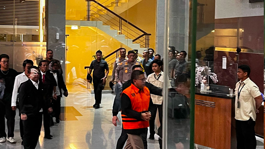 Hasto Ditahan KPK
