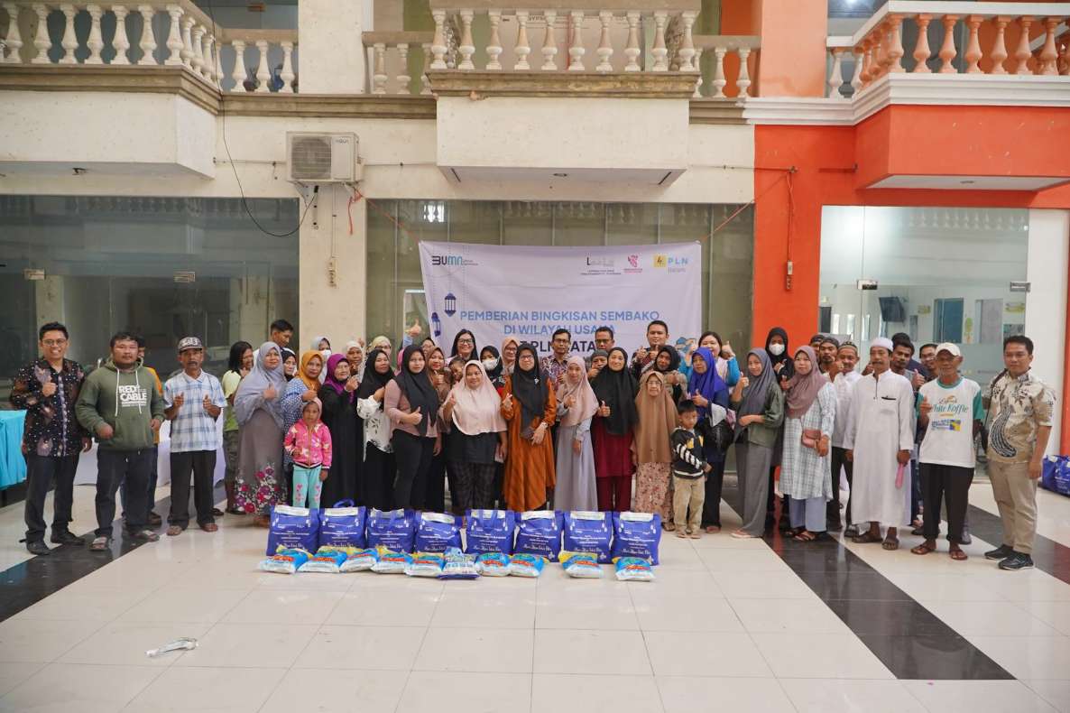 PLN Batam Bagi Sembako