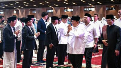 Prabowo Tunaikan Salat Id