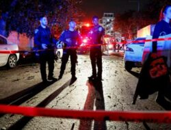 Hamas Menembakkan Roket ke Sejumlah Kota di Israel