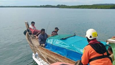 10 Penumpang Pompong yang Hanyut di Laut Bintan Selamat Berkat Bantuan Tim SAR Tanjungpinang