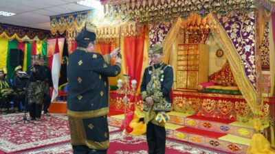 Amsakar Dapat Gelar Dato Setia Amanah dari LAM Batam