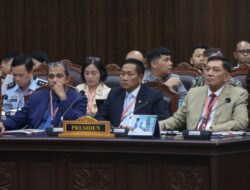 Menhan Sjafrie dan Menkumham Supratman Hadiri Sidang MK Uji Materi UU TNI