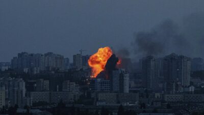 Rusia bombardir Ukraina