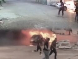 Video: Orang Israel Bakar Mobil dan Rusak Rumah Warga Palestina di Tepi Barat
