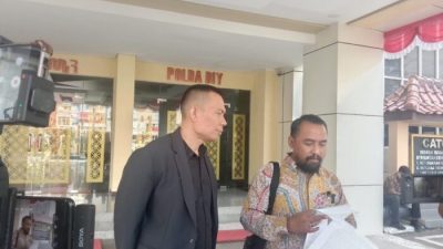 Video: Rismon Laporkan Jokowi ke Polisi Atas Dugaan Informasi Bohong Terkait Dosen Pembimbing