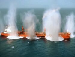 Video: Houthi Bom Kapal Kargo di Laut Merah Sampai Tenggelam