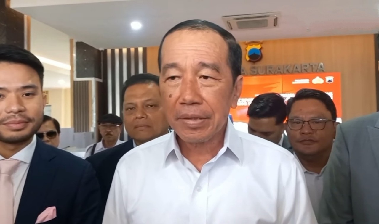 Jokowi Diperiksa