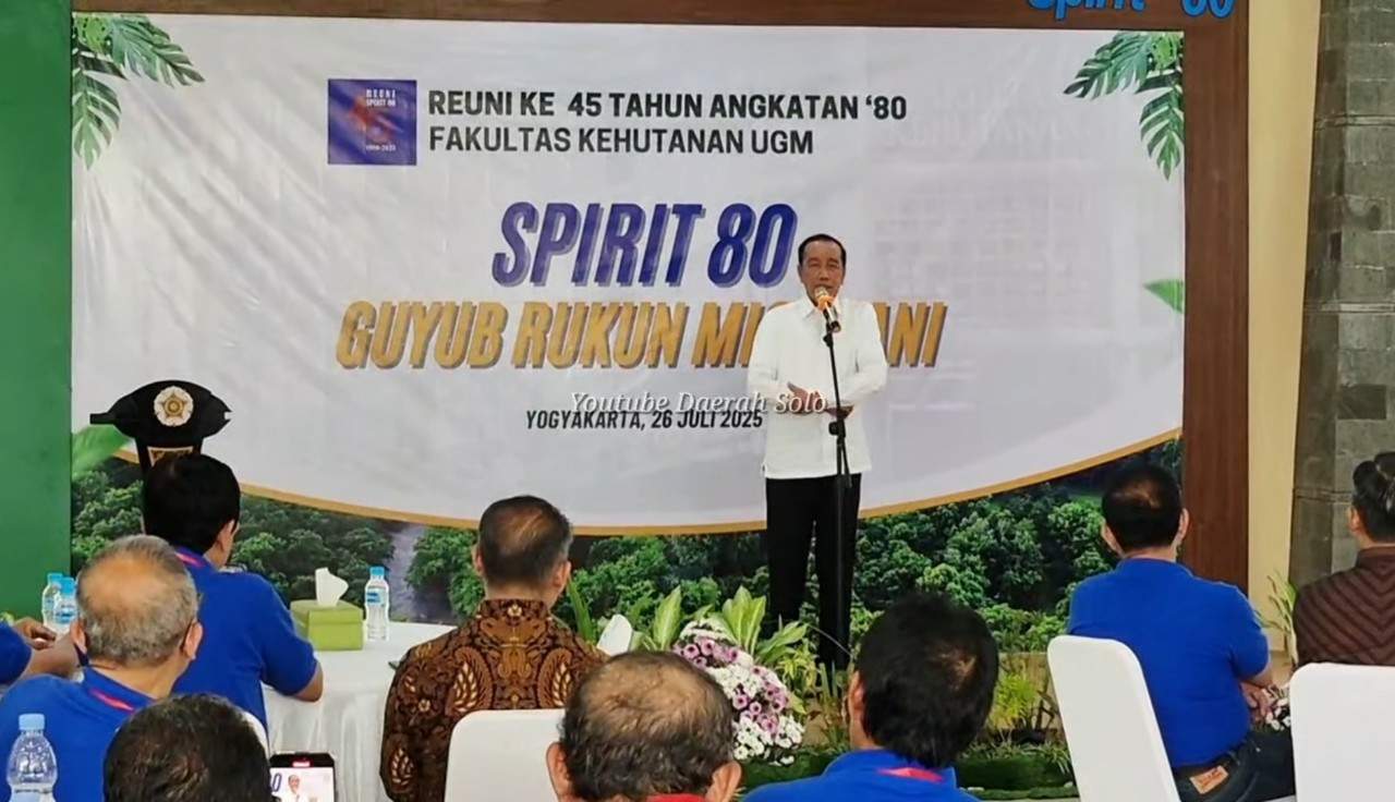 Jokowi di Reuni UGM