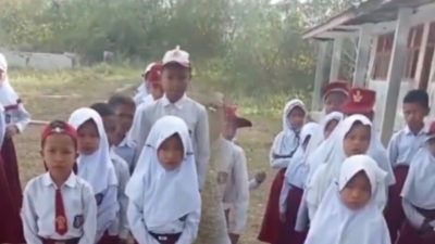 Siswa SD Terlantar