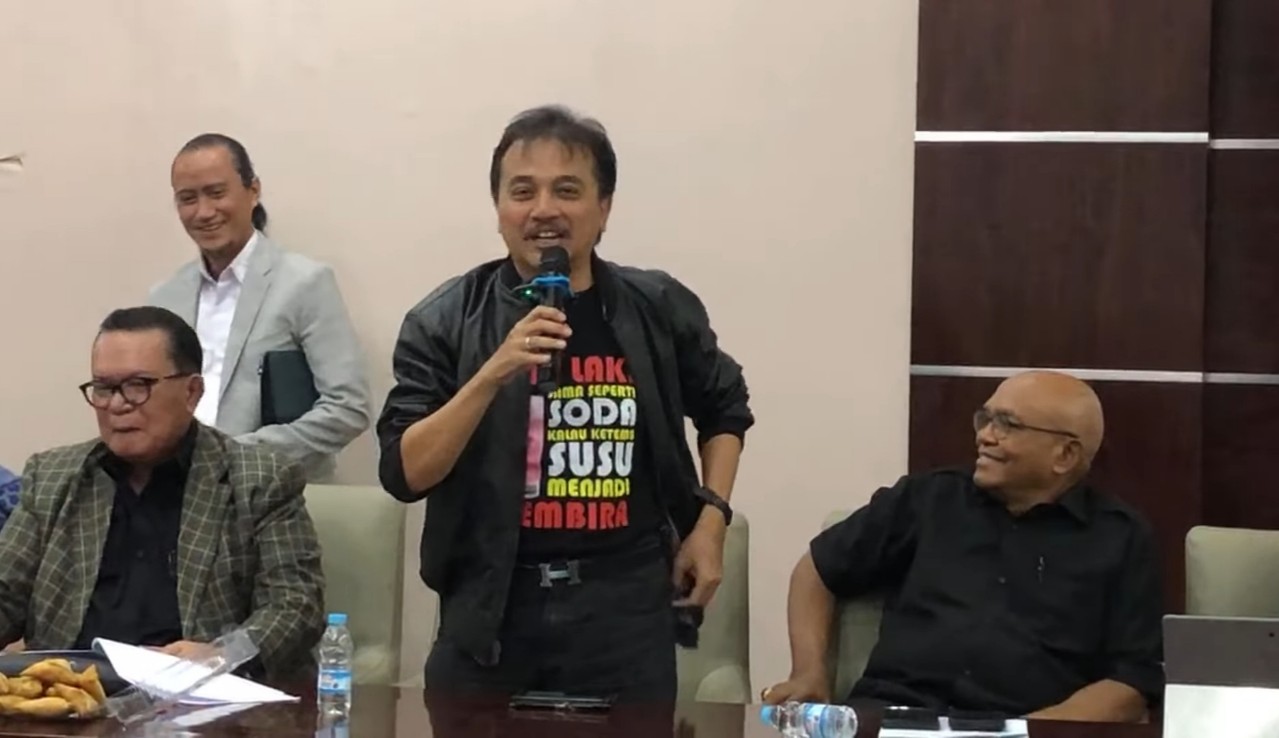 Roy Suryo Somasi Jokowi