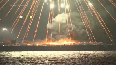 Video: Festival Kembang Api Berujung Petaka di Yokohama Jepang, 2 Kapal Terbakar