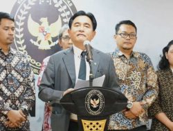 Yusril: Polisi Berkewajiban Cari 3 Orang Hilang Usai Demo Ricuh