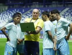 Persib Menghadapi Selangor FC dengan Bayangan Masa Lalu Bojan Hodak
