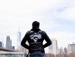 10 Foto Desta Saat Touring di New York, Gaya Naik Moge!
