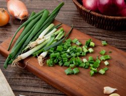 5 Manfaat Daun Bawang untuk Kesehatan Tubuh yang Tak Terduga