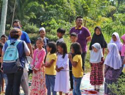 Pengabdian Tak Terakui, Calon PPPK TTU Bakar Lilin di Tugu Nasional