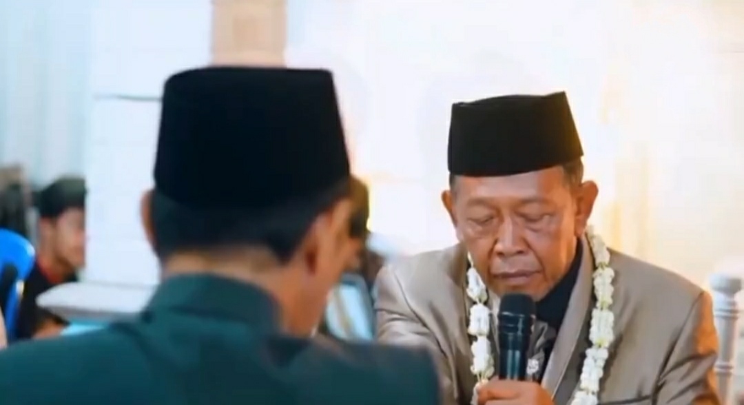 Kakek Nikahi Gadis