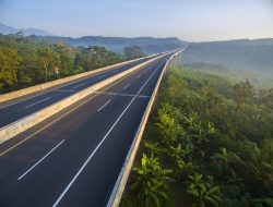 Jalan Hijau: Masa Depan Mobil Listrik Indonesia