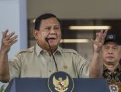 Prabowo Pertimbangkan Pembatasan Game Online Usai Kekacauan di Jakarta
