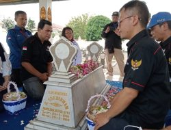 Kapolres Mateng Ikut Peringati Hari Pahlawan ke-79 dengan Ziarah dan Tabur Bunga