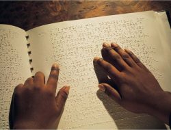 Membaca dengan Sentuhan, Menjelajahi Dunia Braille