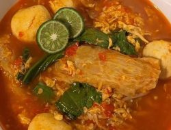 Seblak Premium: Pedas Gurih, Kuah Kental, Isian Lengkap, Bikin Nagih