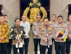 Polri-Kemenhut Usut Asal Usul Kayu Terbawa Banjir Sumatera