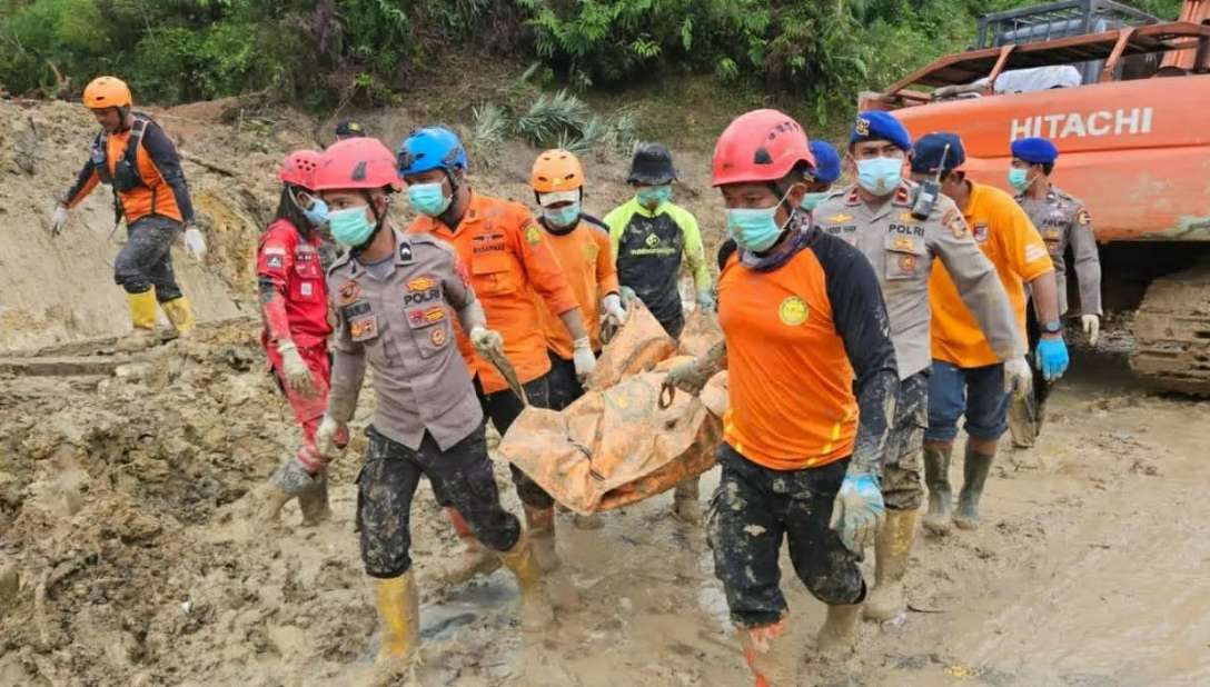 Basarnas Banjir Sibalanga