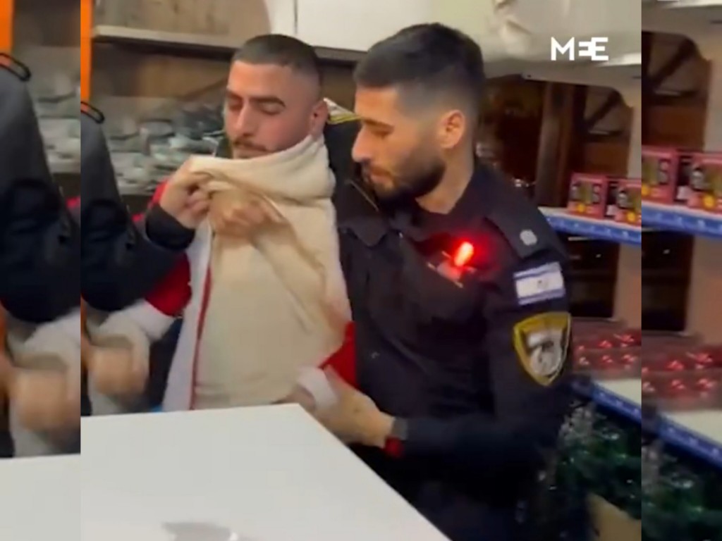 Polisi Israel Bubarkan Natal