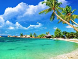 Pantai Trenggalek: Wajib Liburan Natal & Tahun Baru 2025/2026