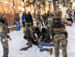 Pengunduran Diri FBI: Larangan Investigasi Penembakan ICE.