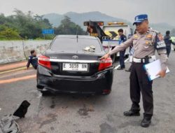 Tragedi Cisumdawu: Tabrakan Maut 6 Mobil