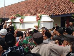 Lula Lahfah: Operasi Ginjal & Asam Lambung Sebelum Wafat