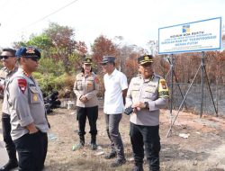 Polisi Kawal Pemasangan Plank Sekolah Rakyat di Rempang Batam