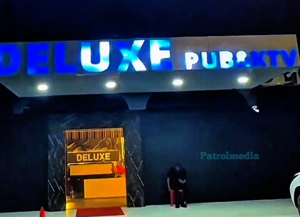 Deluxe PUB Batam Judi