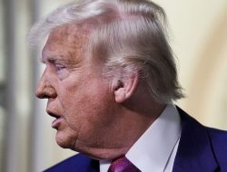 Trump’s White House: Asylum for the Deranged, Claims DC Insider