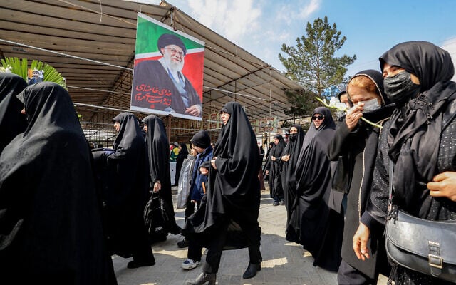 Iran Hantam Israel