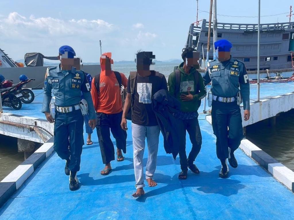 TNI AL di Karimun