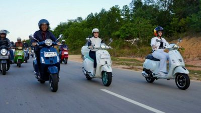 Riding Bareng Komunitas Vespa, Pimpinan BP Batam Cek Kondisi Jalanan Kota
