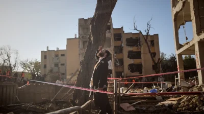 Iran Luncurkan Rudal