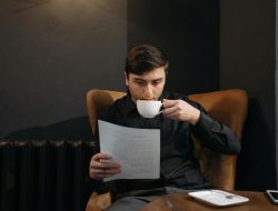 Kopi atau Teh: Mana yang Lebih Baik untuk Produktivitas?