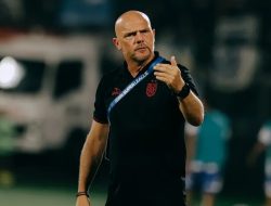 Bali United Janji Hancurkan Persib, Johnny Jansen Sebut Strategi Rahasia